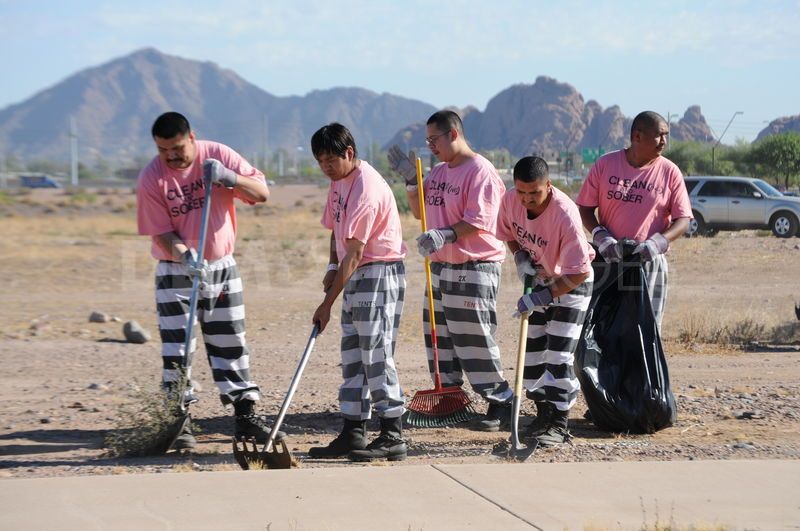 Pink-Uniforms-Jail.jpg (800×531)